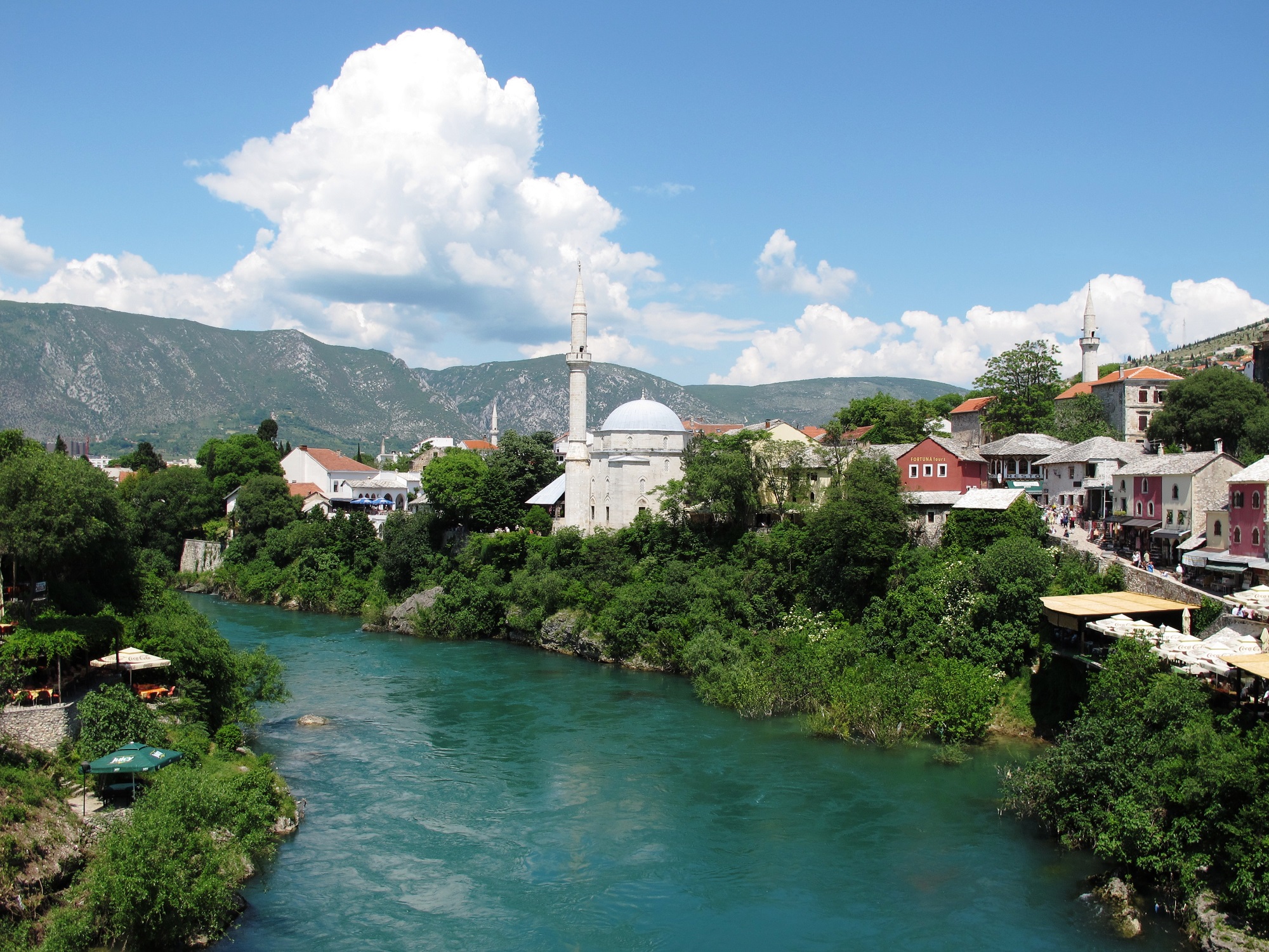 Bosna-Hersek’teyiz: Mostar ve Saraybosna.